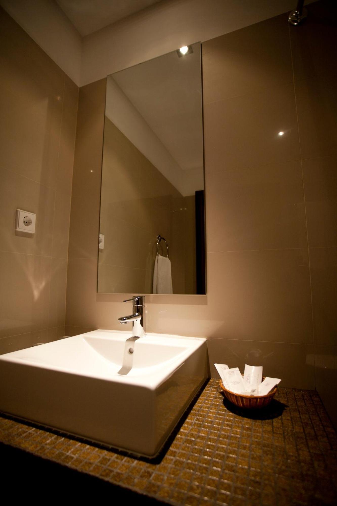 Stay Hotel Porto Centro Antas Екстериор снимка