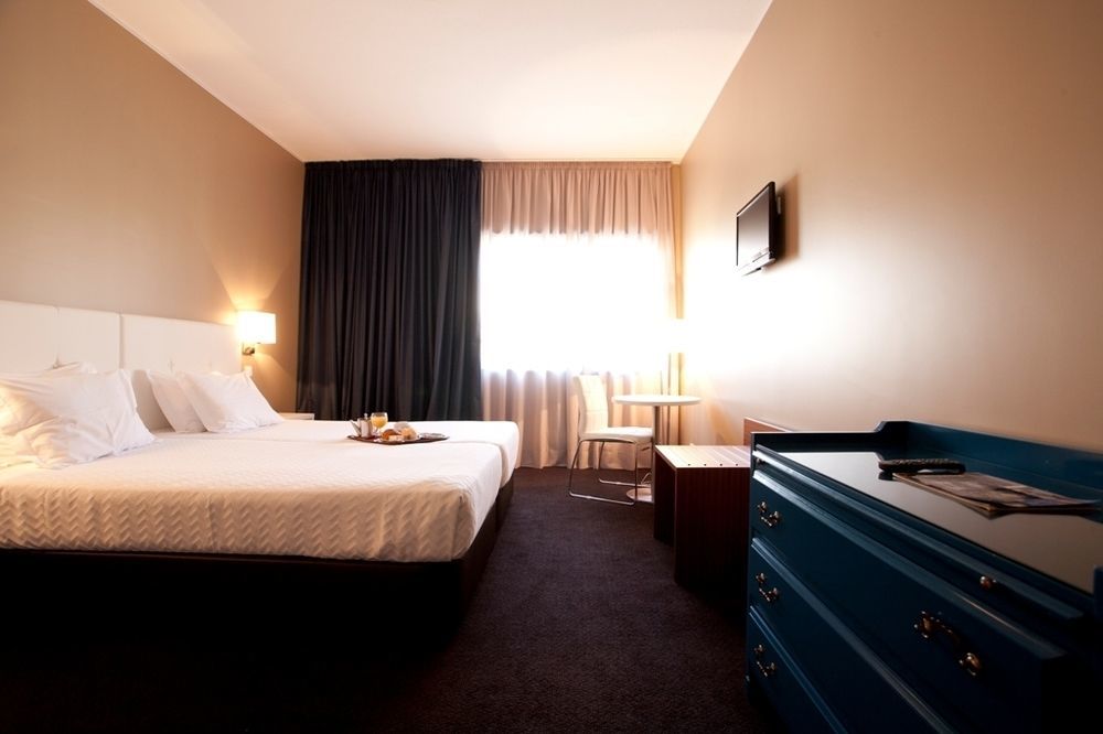 Stay Hotel Porto Centro Antas Екстериор снимка